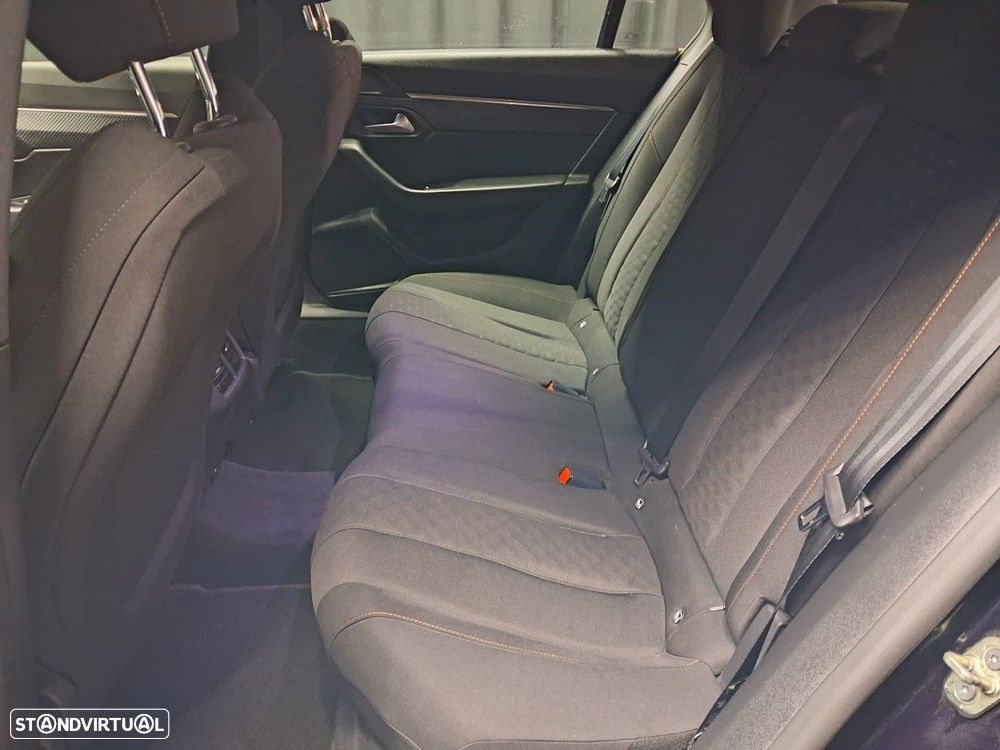 Peugeot 508 1.2 PureTech Active Pack EAT8 — fotografia 9