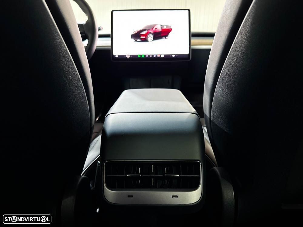 Tesla Model Y Standard - 25