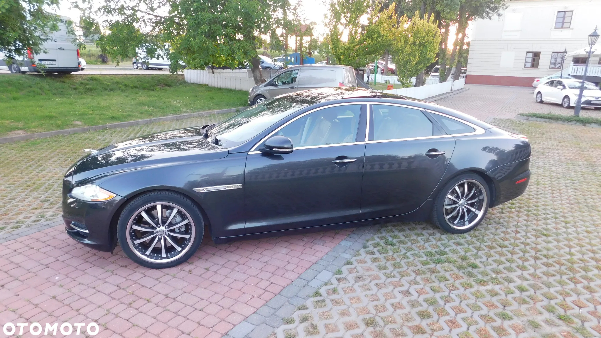 Jaguar XJ 5.0 V8 LWB Premium Luxury - 27