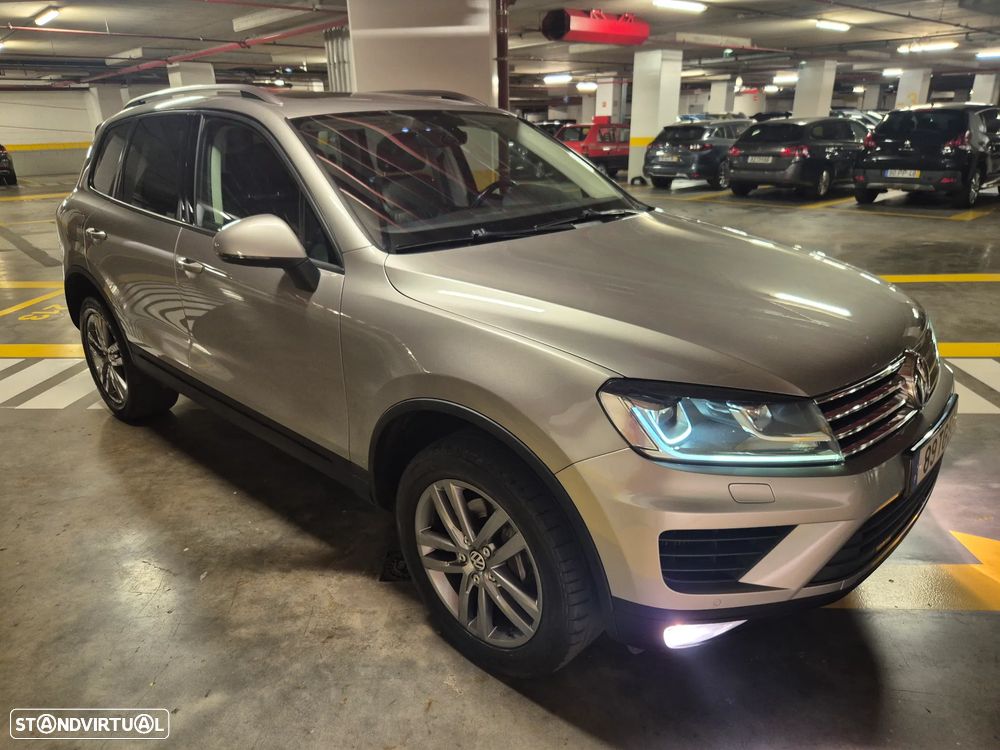 VW Touareg 3.0 TDI V6 Executive Edition - 9
