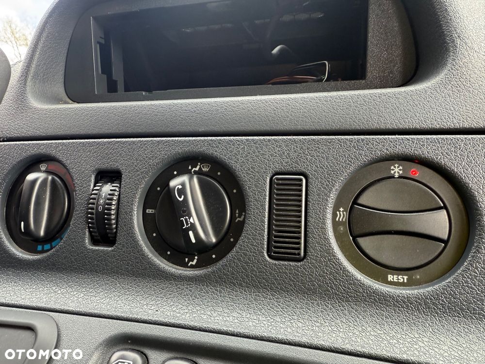 Mercedes-Benz Sprinter 416 2.7 CDI Webasto Klima Automat 104 tys km - 11