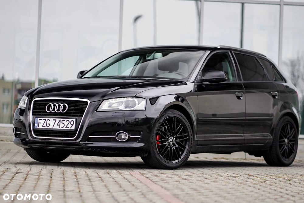 Audi A3 Sportback 1.6 TDI S line Sportpaket - 15