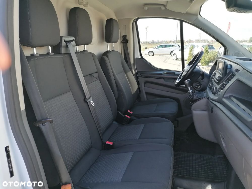 Ford Transit Custom - 27