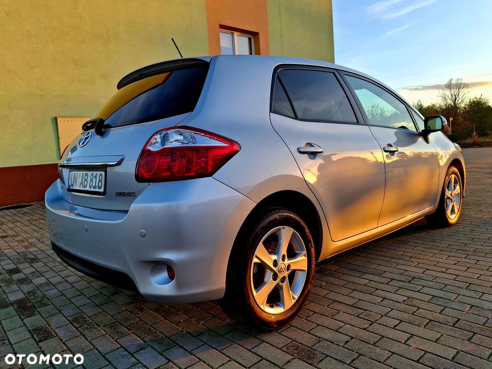 Toyota Auris 1.6 Executive - 8