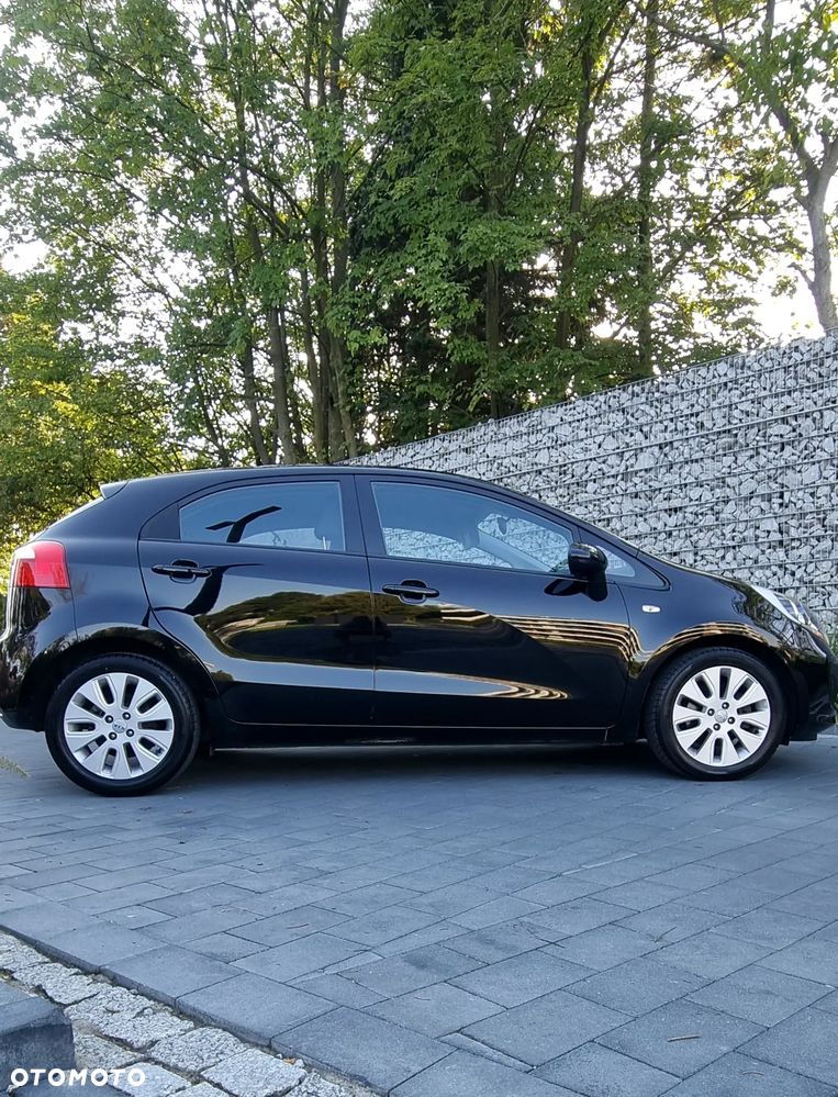 Kia Rio 1.4 Dream Team Edition - 4