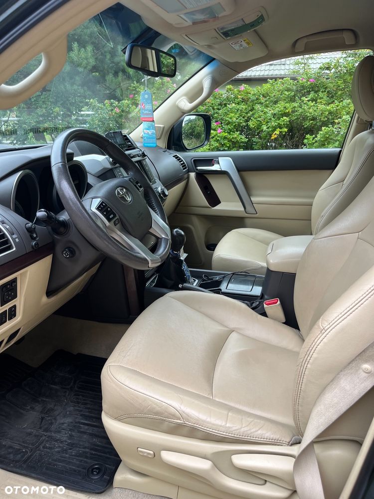 Toyota Land Cruiser - 9