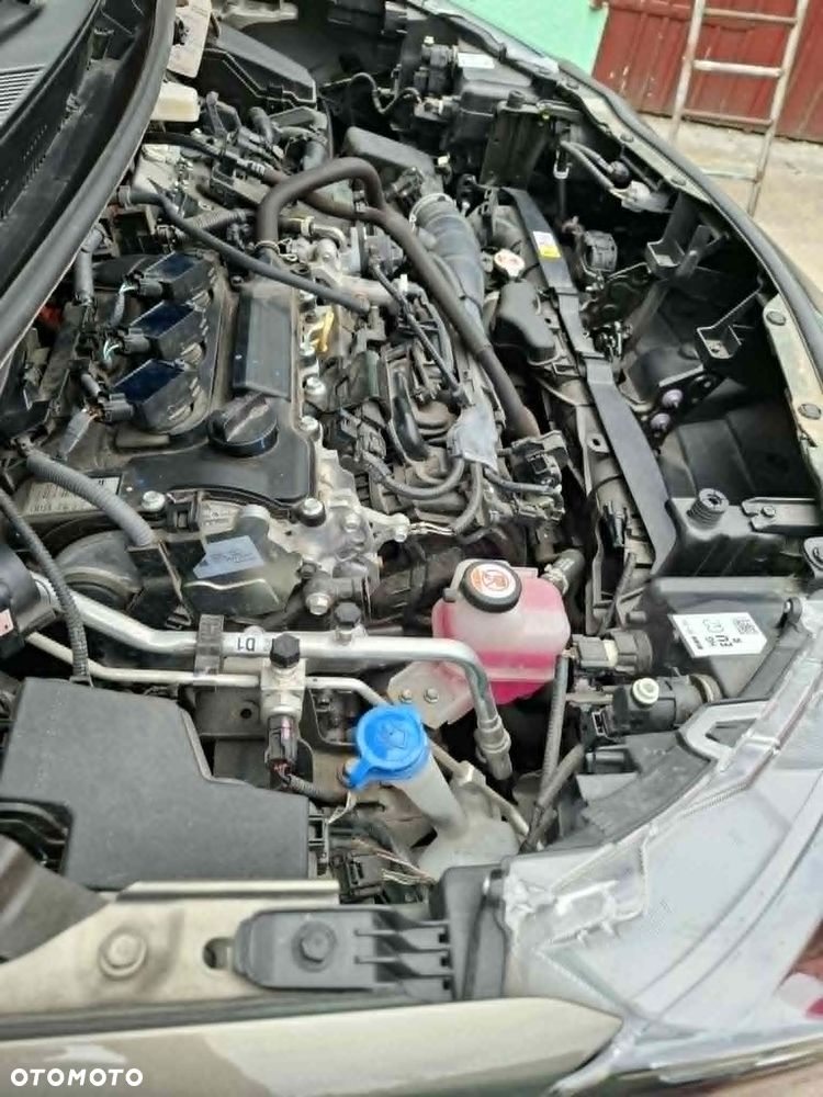 Toyota Yaris Cross Hybrid 1.5 Comfort 4x4 - 14