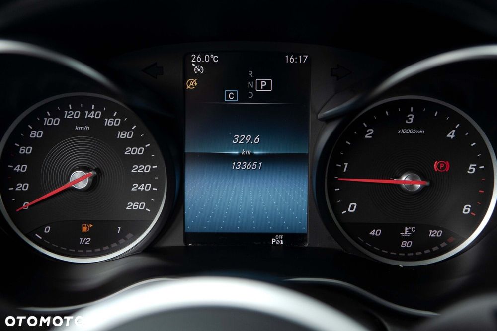 Mercedes-Benz Klasa C 200 d 9G-TRONIC - 36