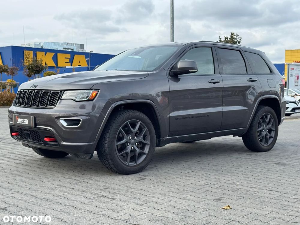 Jeep Grand Cherokee - 35