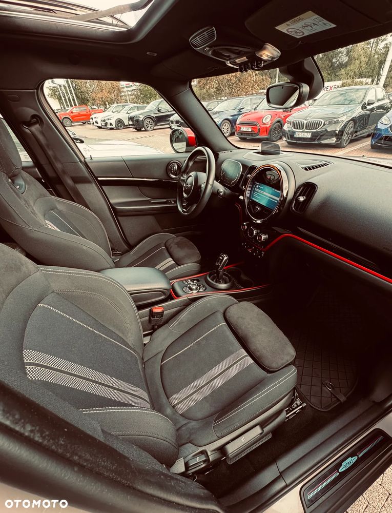 MINI John Cooper Works ALL4 sport - 11