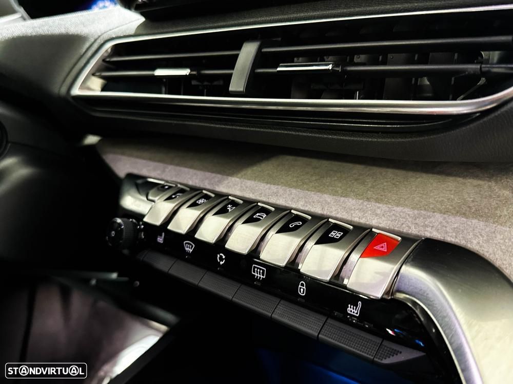 Peugeot 3008 1.6 Hybrid GT Pack e-EAT8 - 36