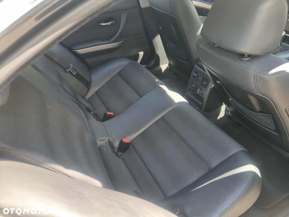 BMW Seria 3 325i - 10