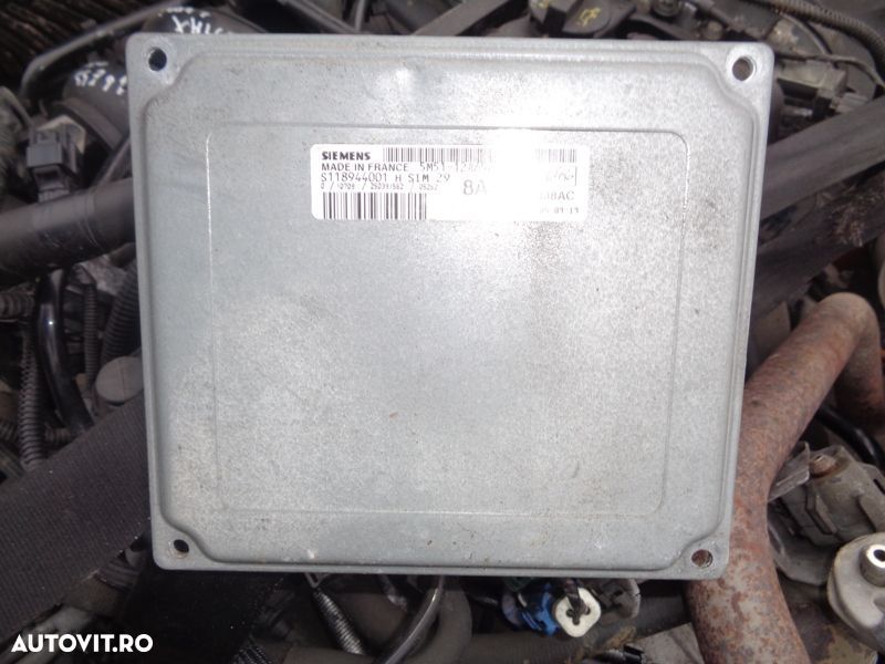 ECU Calculator Engine Controller Ford Focus 1.6i cod:8AZG - 1