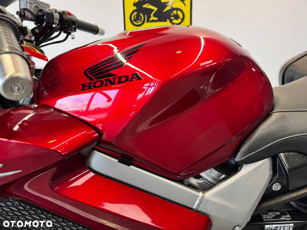 Honda VFR - 22
