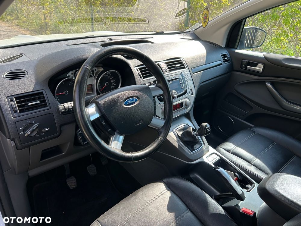 Ford Kuga 2.0 TDCi 2x4 Titanium - 18