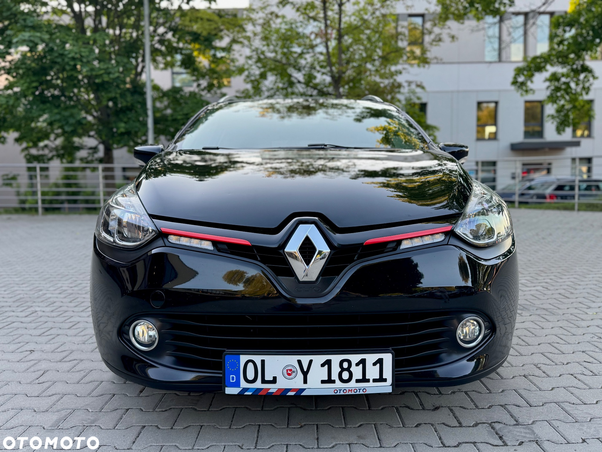 Renault Clio 1.2 16V Limited EU6 - 12