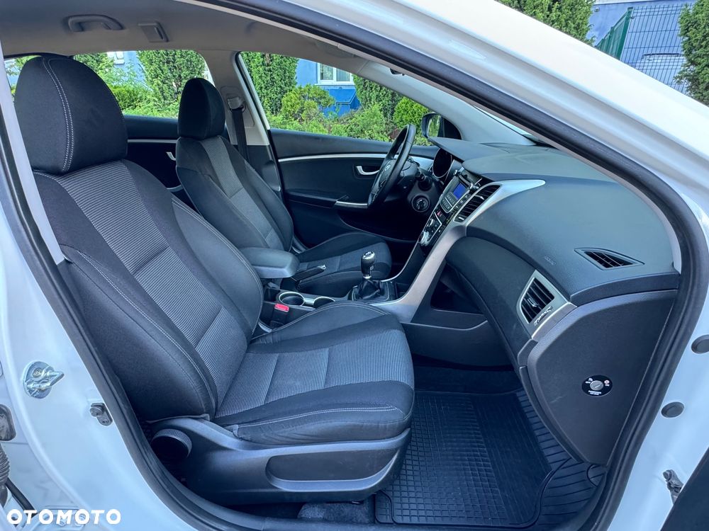 Hyundai i30 i30cw 1.6 CRDi Trend - 24