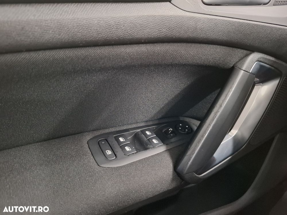 Peugeot 308 1.2 L PureTech Turbo Allure - 22