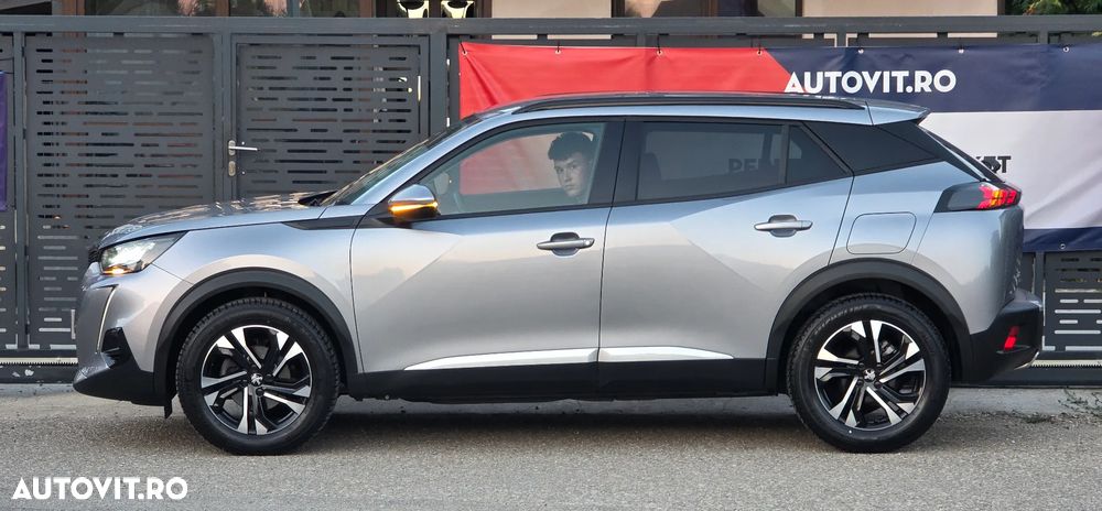 Peugeot 2008 PureTech 130 EAT8 GT - 10