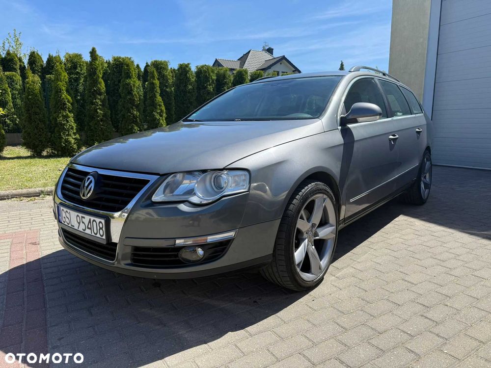 Volkswagen Passat - 1