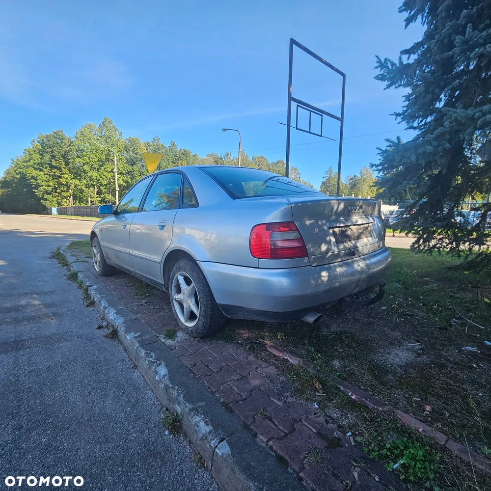 AUDI A4 B5 pojazd na części: maska, zderzak, drzwi, szyby, lusterka, chłodnica ... - 11