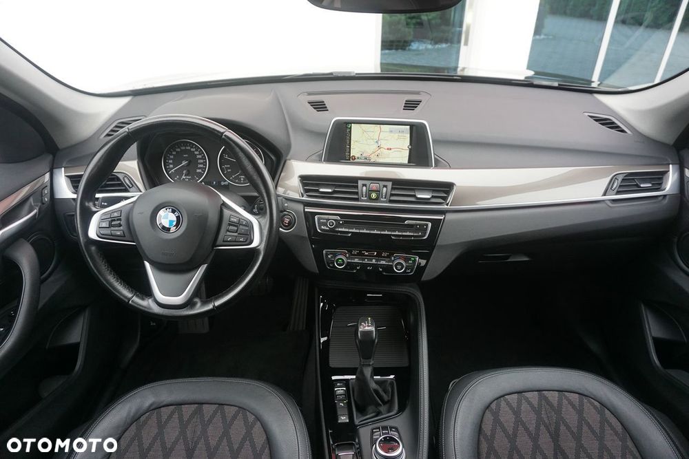BMW X1 sDrive18d xLine sport - 19