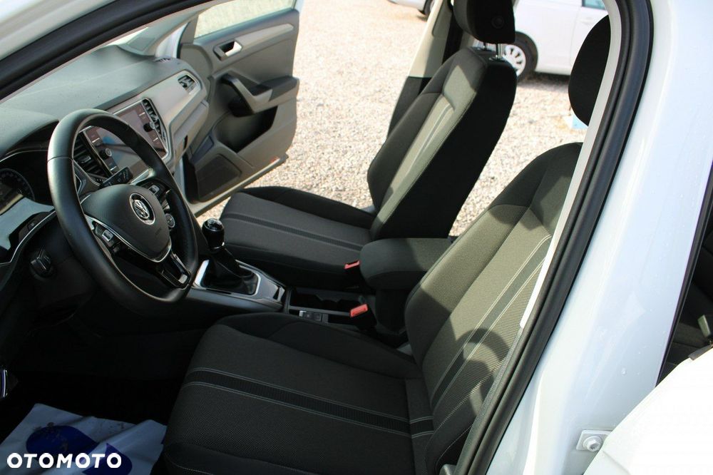 Volkswagen T-Roc - 18