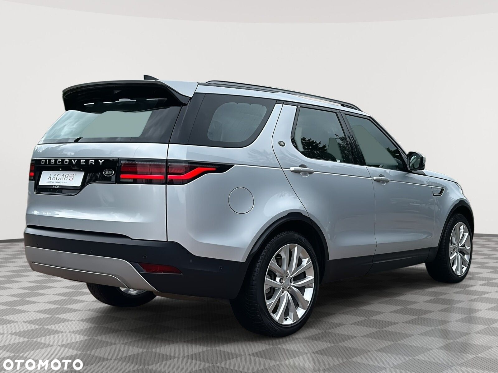 Land Rover Discovery - 4