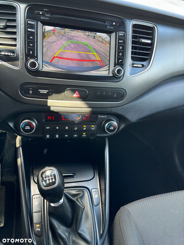 Kia Carens 1.6 GDI UEFA EURO 2016 - 15