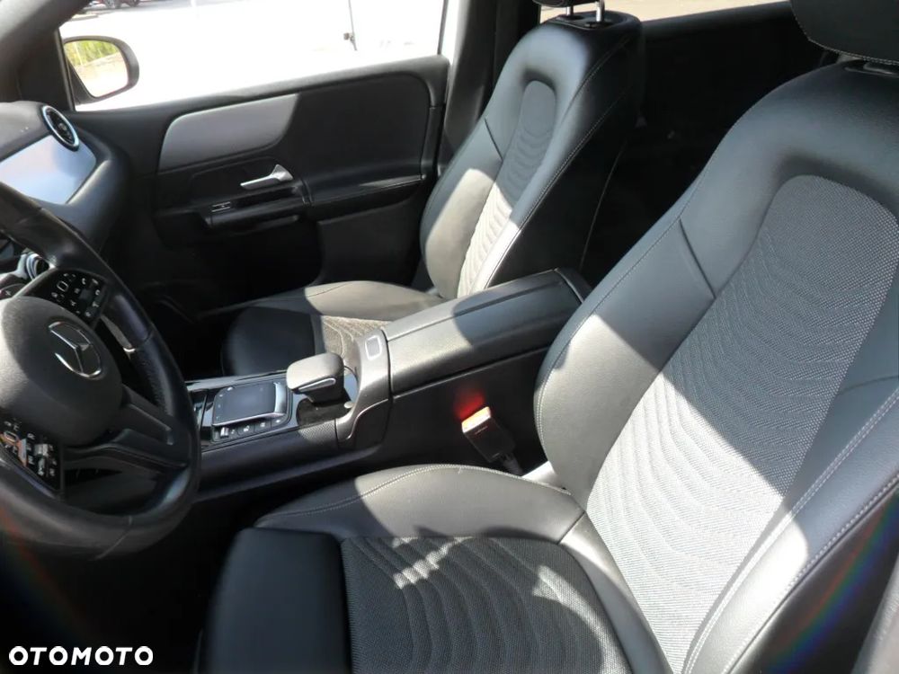Mercedes-Benz Klasa B 200 d Style 8G-DCT - 15