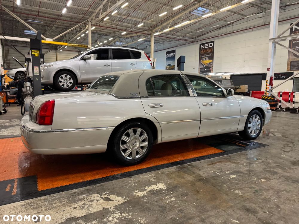 Lincoln Town Car 4.6 Signature - 9