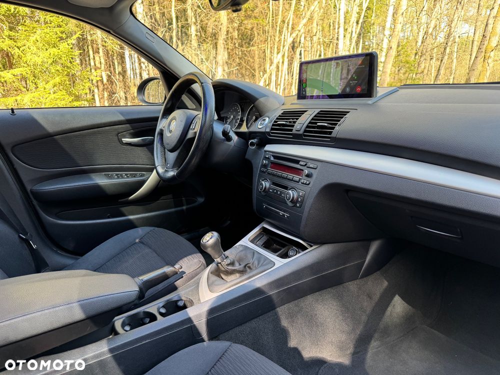 BMW Seria 1 120d - 11