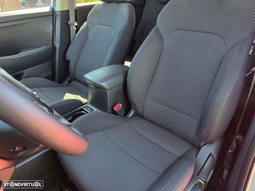 Kia Carens 1.7 CRDi ISG TX - 8
