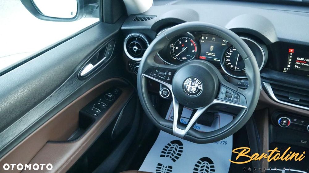 Alfa Romeo Stelvio - 15