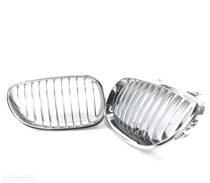 GRELHAS FRONTAIS BMW E60 E61 03-10 CROMADAS - 3