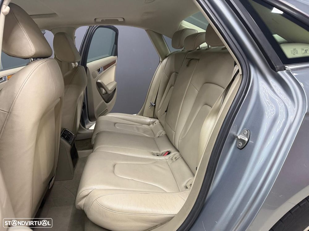 Audi A4 2.0 TDI exclusive Multitronic - 16