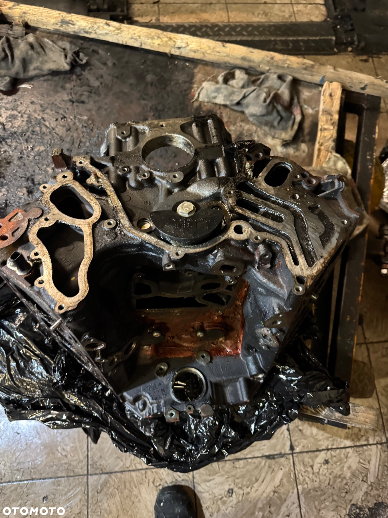 Blok silnika 3.0 Tdi v6 CRT - 4