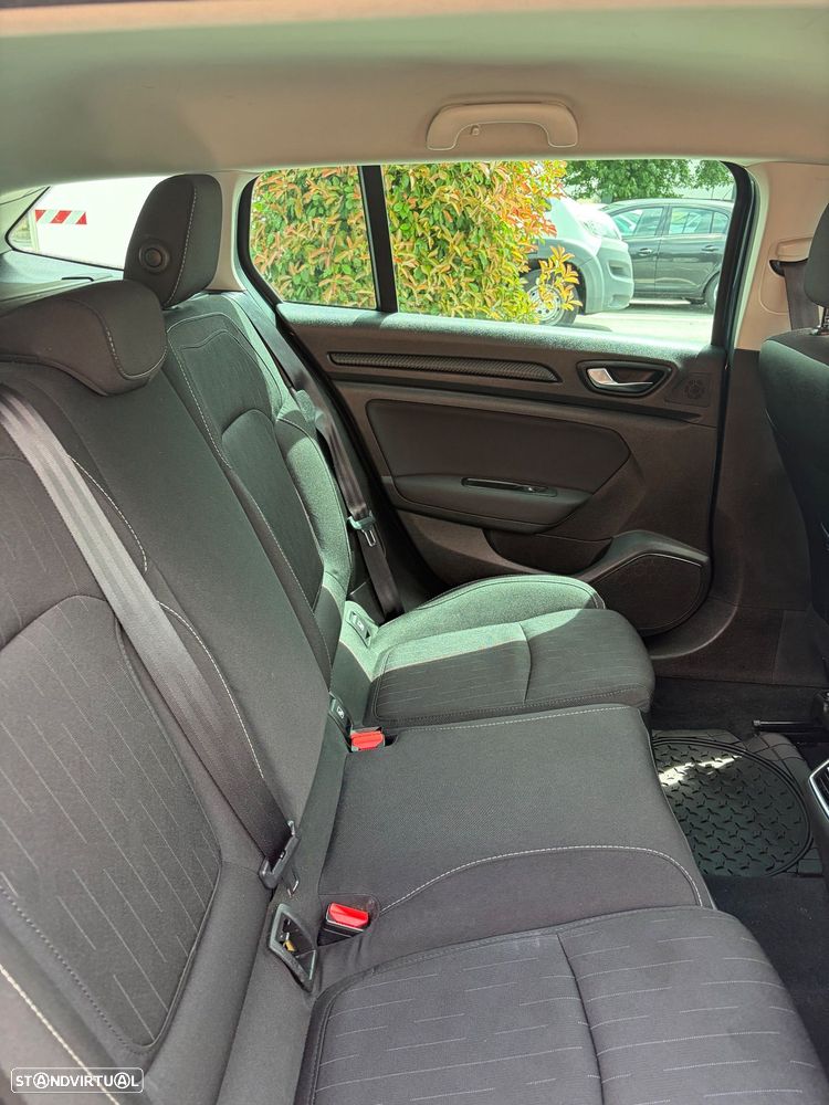 Renault Mégane Sport Tourer 1.5 dCi Limited - 24