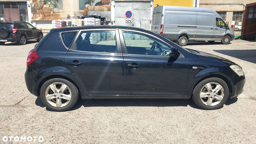 Kia Ceed 1.6 Crdi Comfort - 18