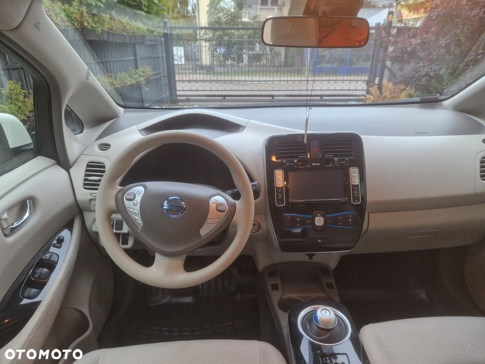 Nissan Leaf 24 kWh (mit Batterie) Visia + - 9