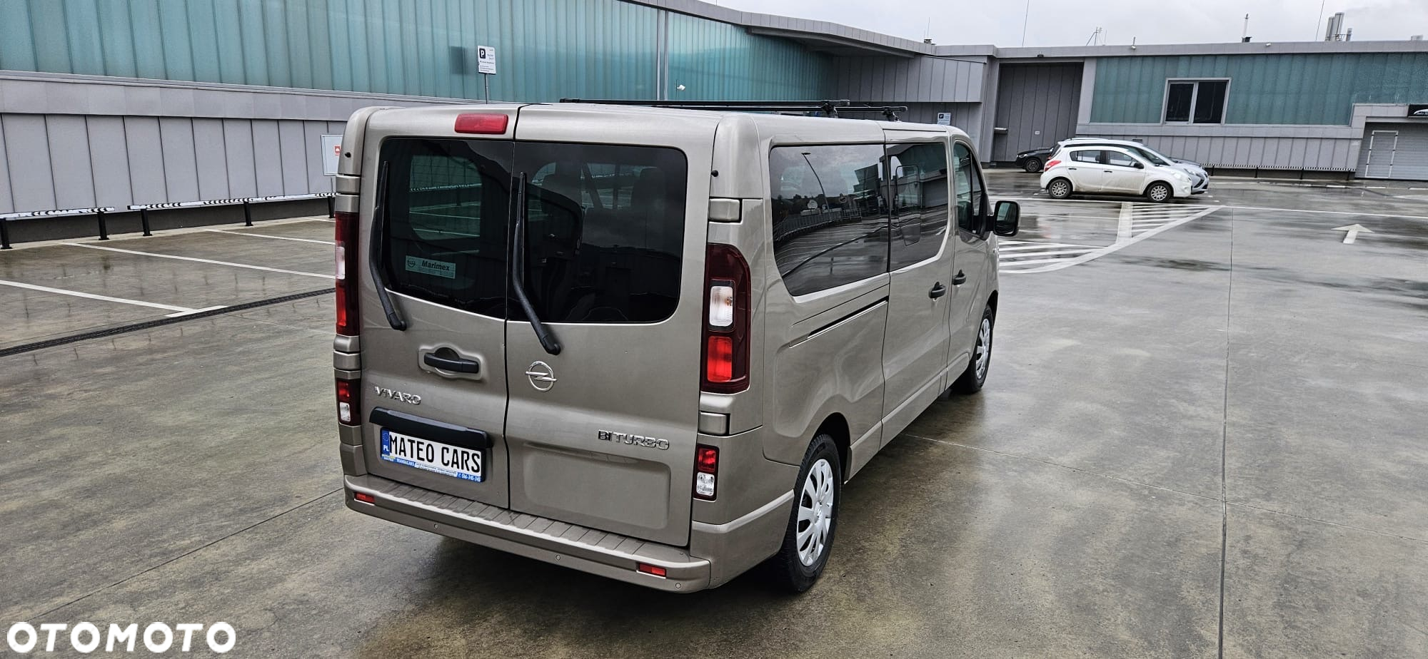 Opel Vivaro - 24