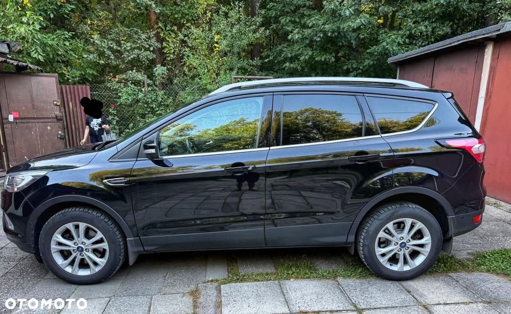 Ford Kuga 1.5 TDCi 2x4 Business Edition - 4