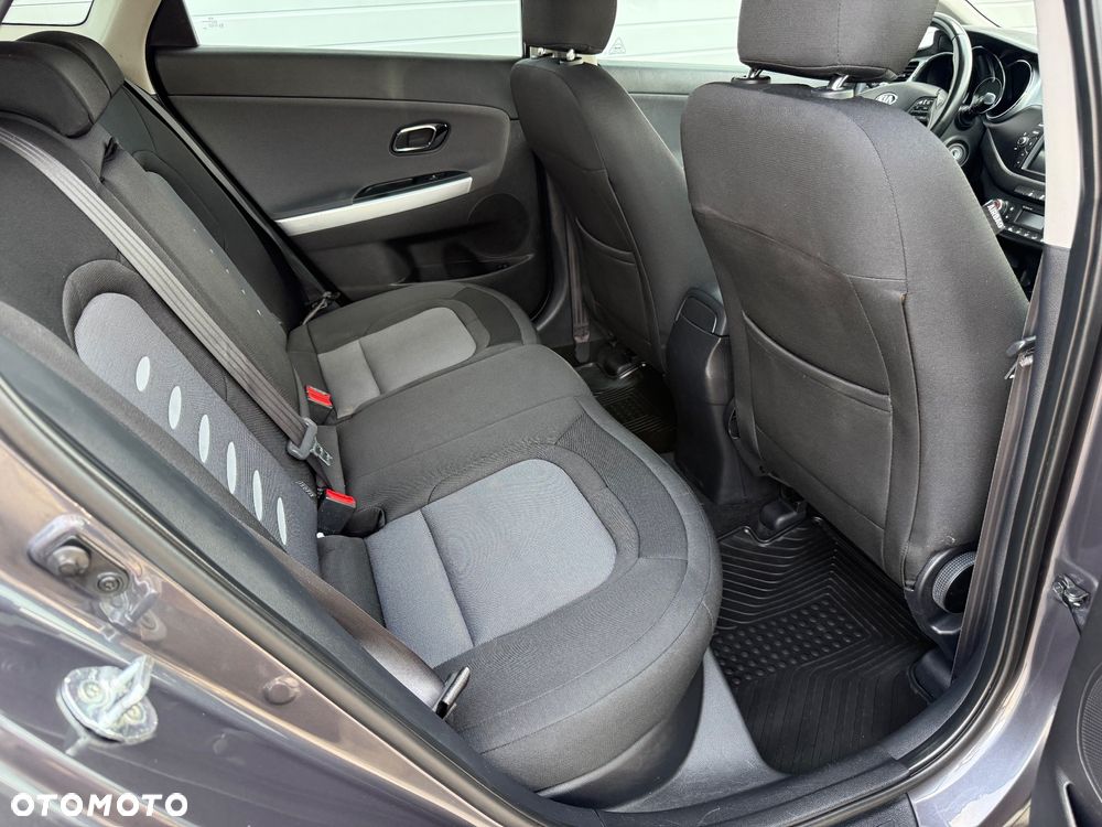 Kia Ceed - 28