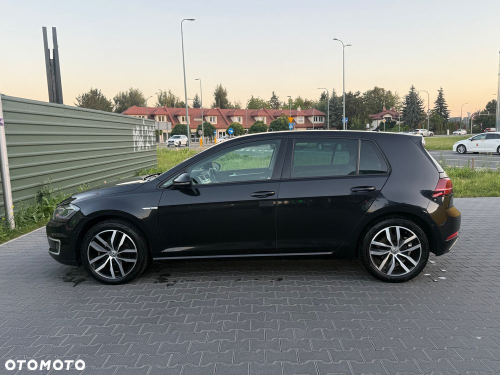 Volkswagen Golf - 21