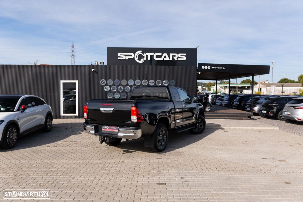 Toyota Hilux 2.4 D-4D 4WD CD Tracker S CA - 5