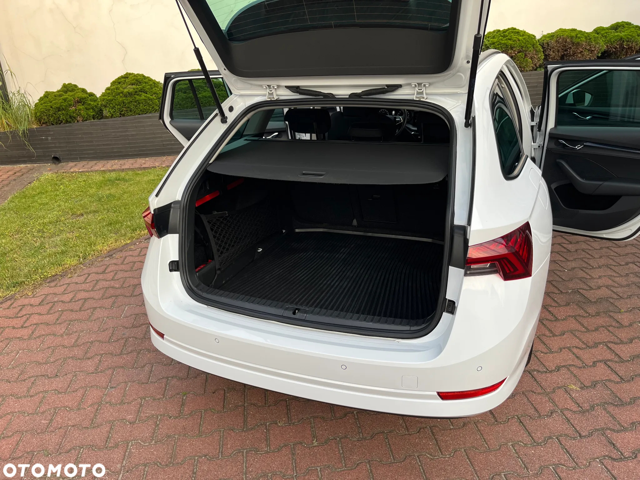 Skoda Octavia 2.0 TDI Ambition DSG - 23