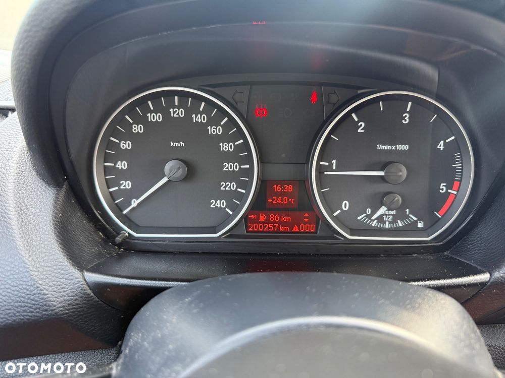 BMW Seria 1 118d - 25