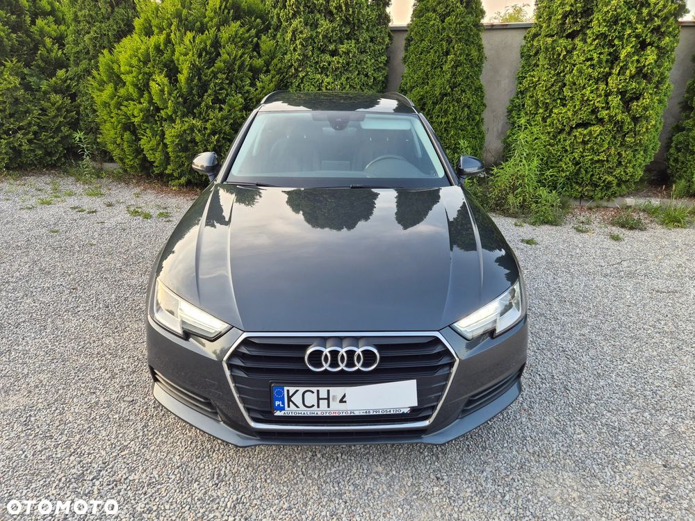 Audi A4 Avant 35 TDI S tronic design - 40