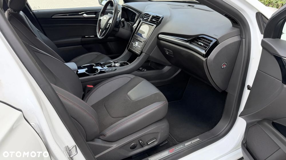 Ford Mondeo 2.0 EcoBlue ST-Line - 23