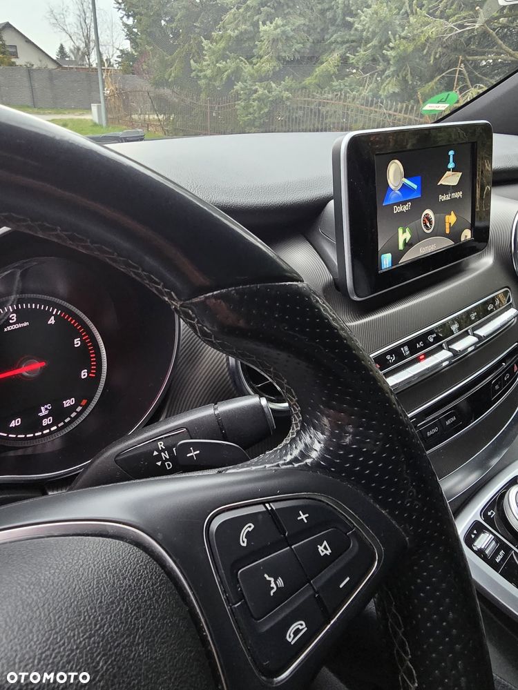 Mercedes-Benz Klasa V 220 CDI lang 7G-TRONIC Avantgarde - 33